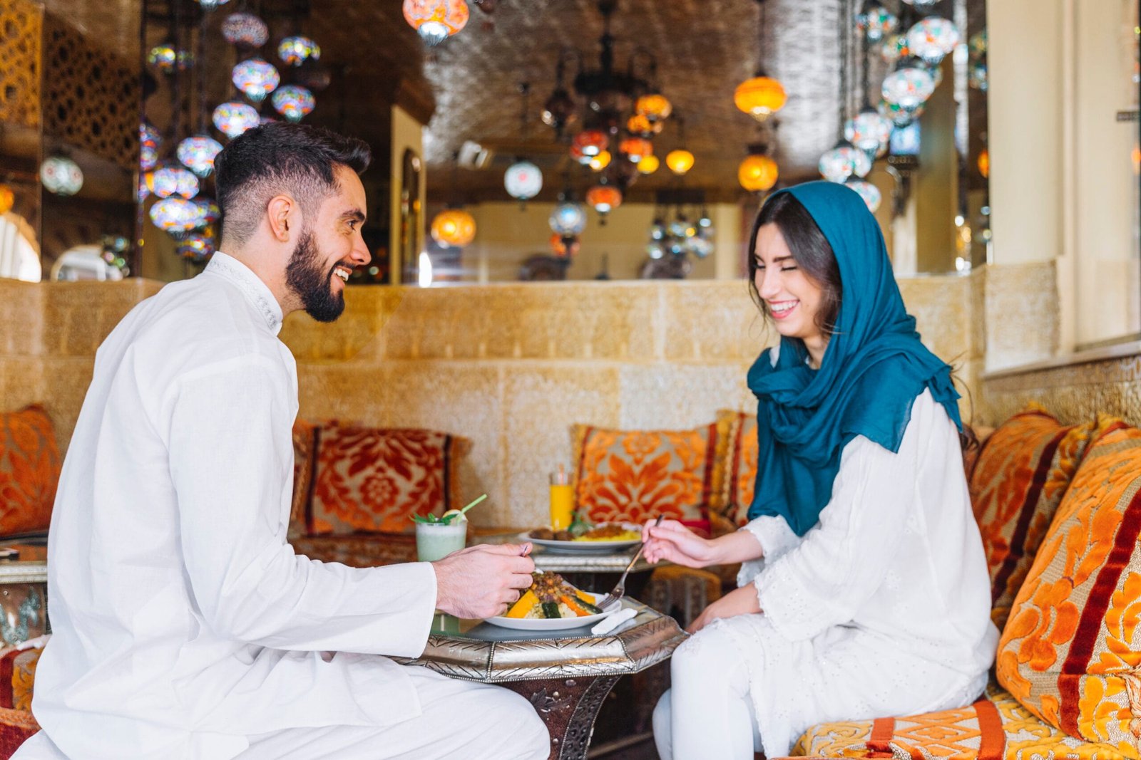 side-view-muslim-couple-arab-restaurant